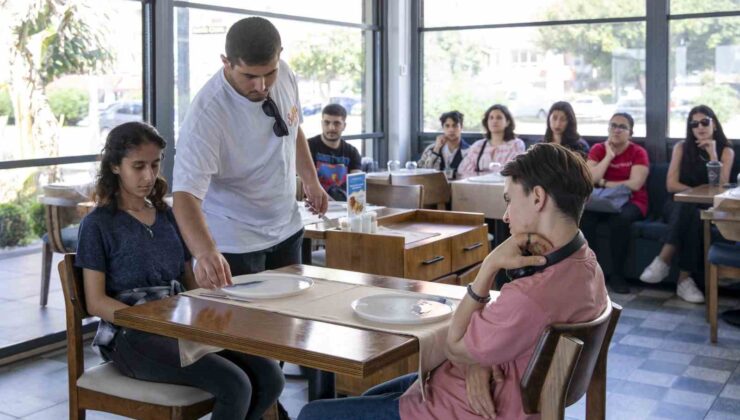 Mersin’de gençler ’Mertuseg Projesi’ ile turizm sektörüne hazırlanıyor