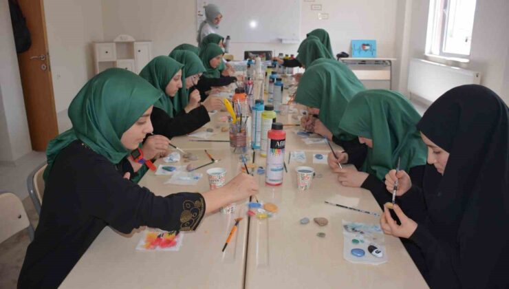 Hafızlık öğrencileri sanatla motive oluyor