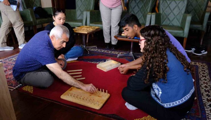 Kayı Boyu’ndan bugüne gelen ‘kös oyunu’ Türk Ocağı’nda öğretildi